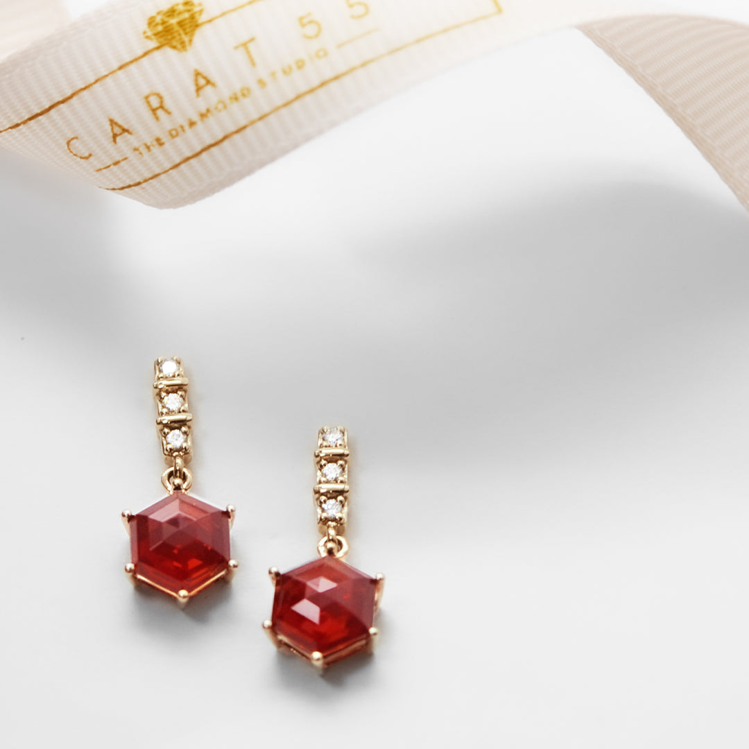 Esagono Garnet Earrings