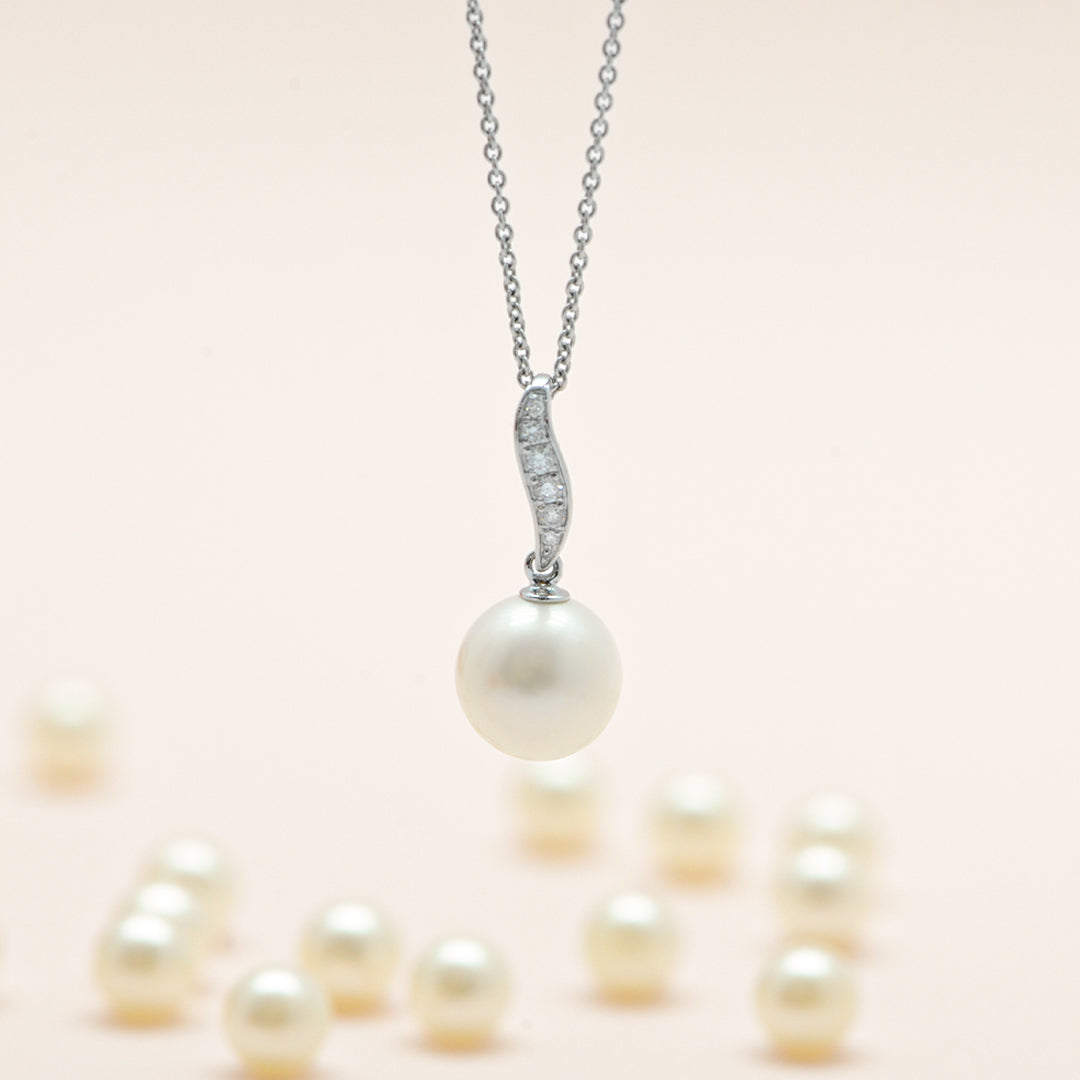 Mermaid Pearl Necklace