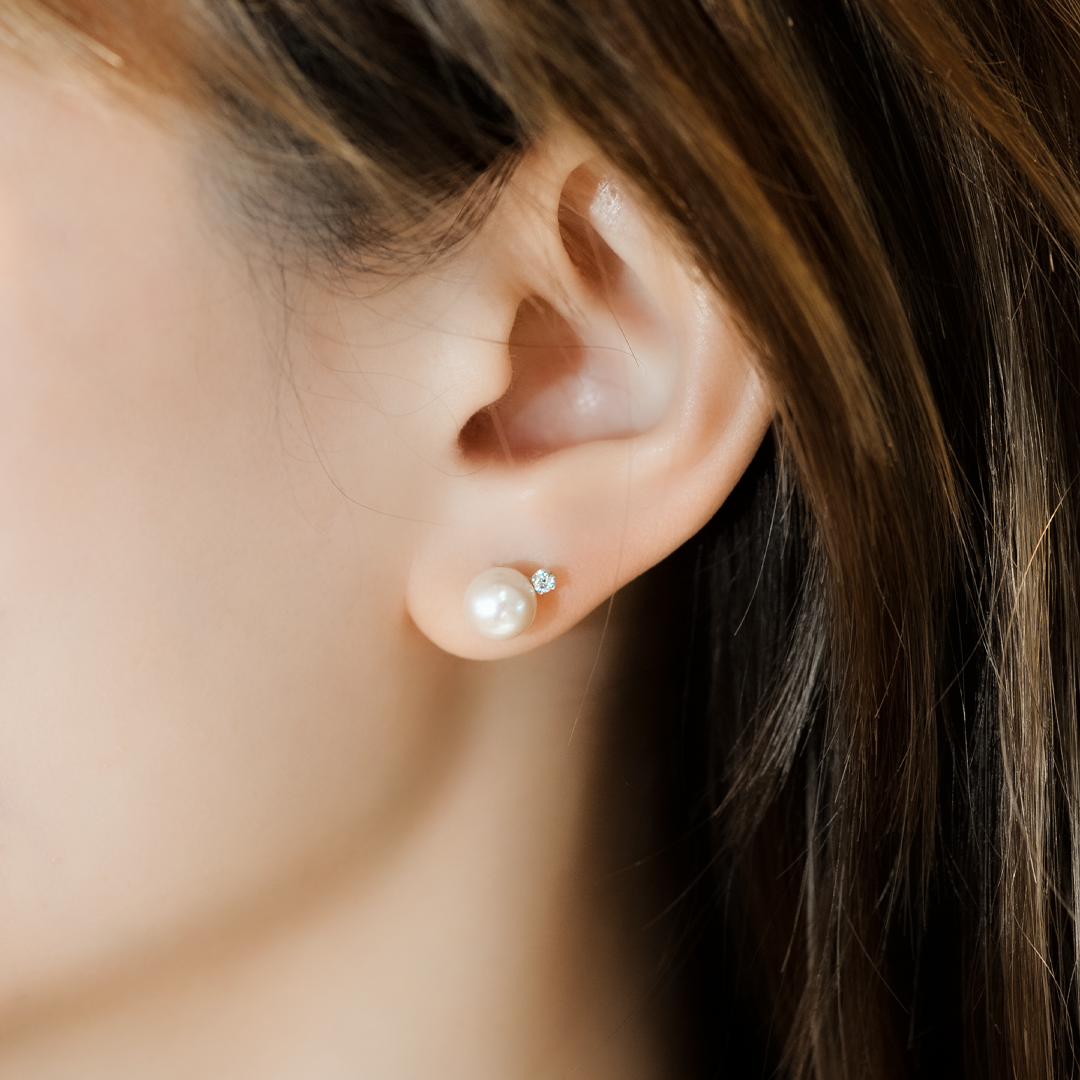 Diamond Pearl Studs