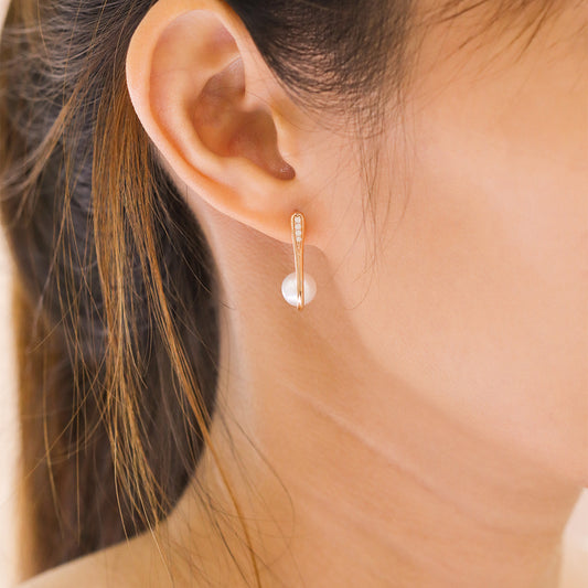 Pearl Swing Earring